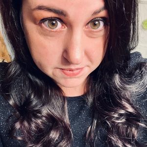 Meet your Posher, Traci